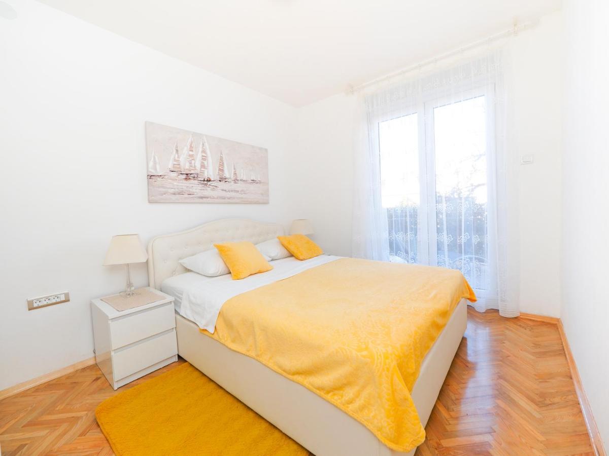 Beach Paradise Premium Apartment *